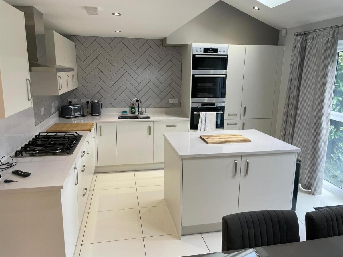 The Townhouse @thorpe Road Holiday home Peterborough