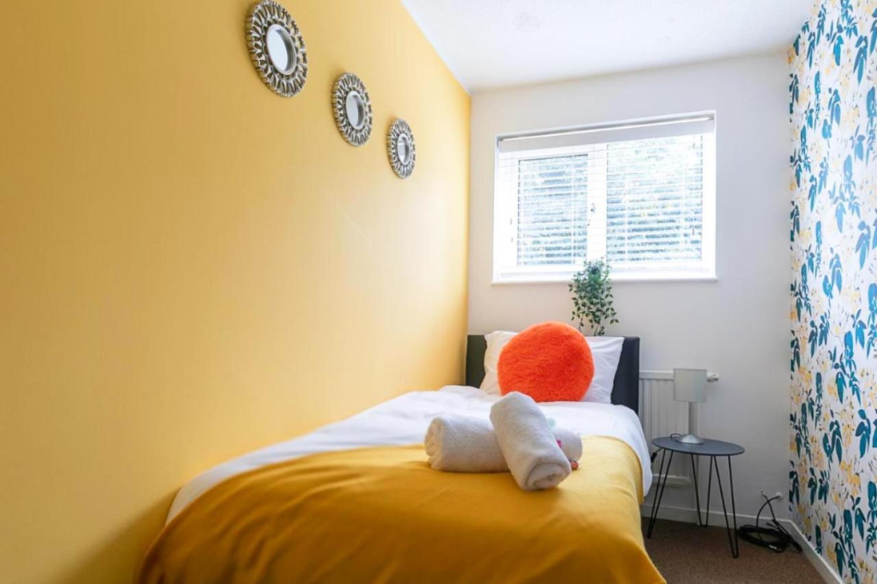 Emerald House Leisure & Contractors Apartment Peterborough