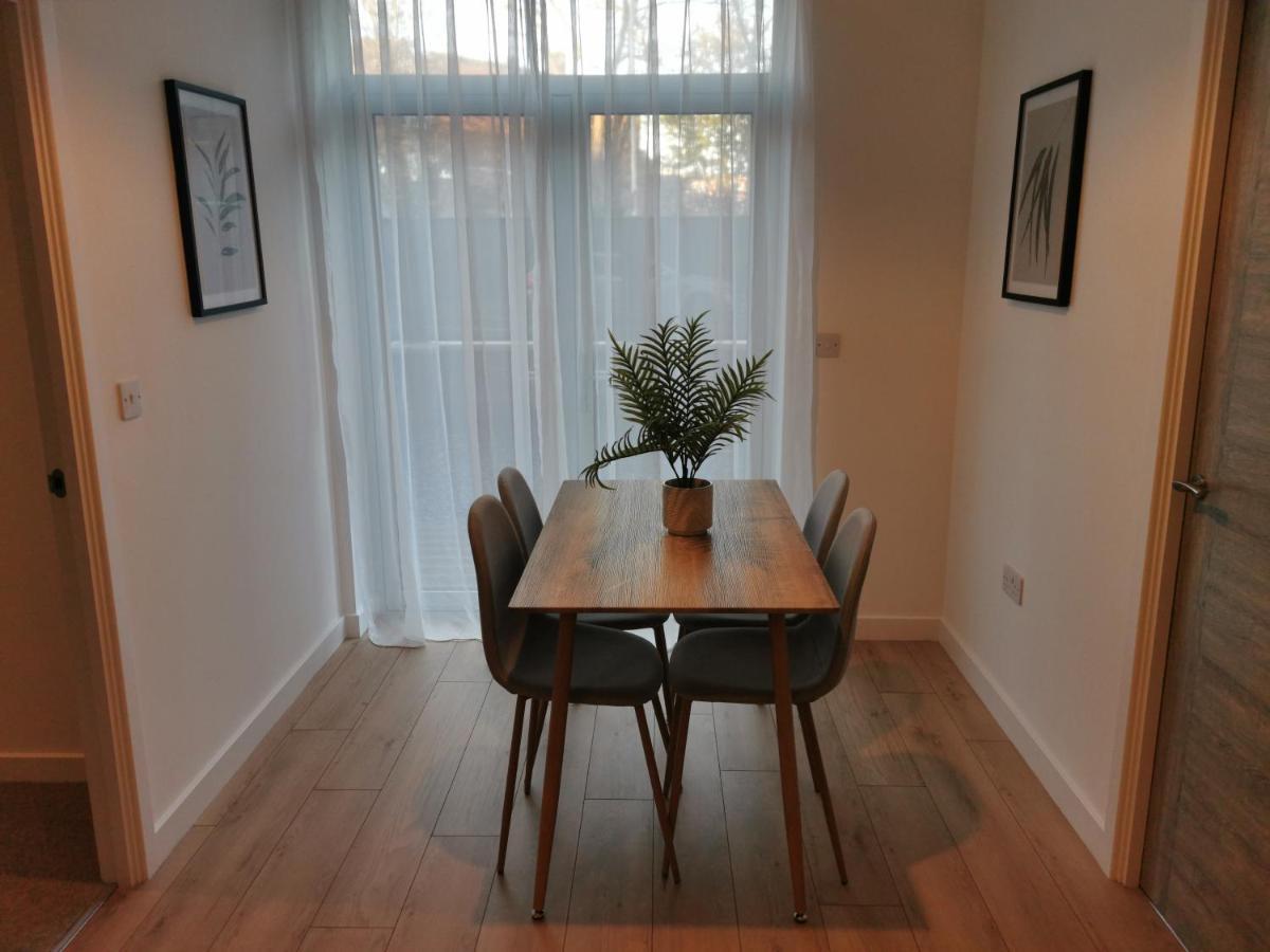 Apartment 107 Bayard Apartments- Ground Floor With Outdoor Garden Area Peterborough