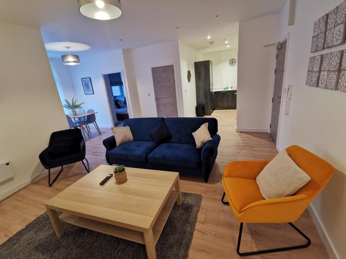 107 Bayard Apartments- Ground Floor With Outdoor Garden Area