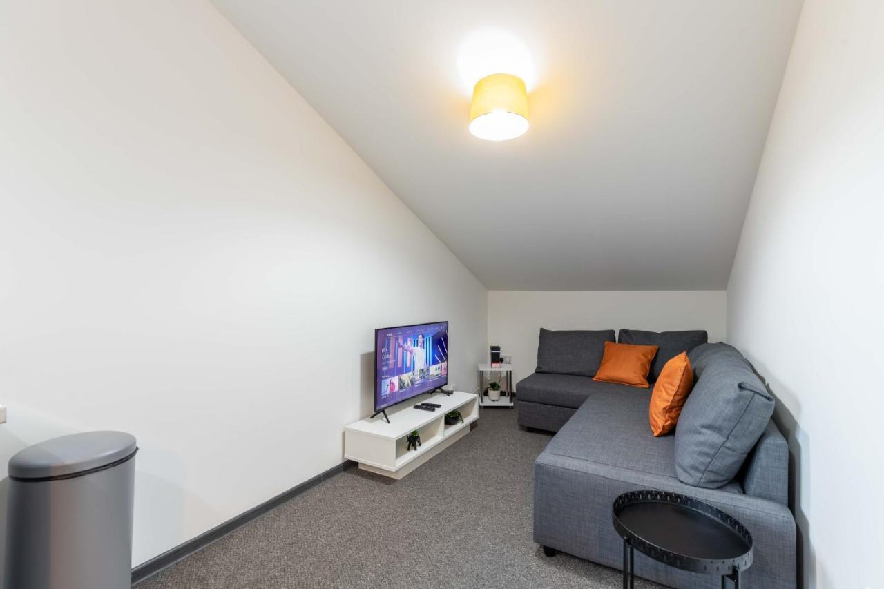 Apartment The Eldern - Spacious, Netflix, Free Parking, Close To A1 Peterborough