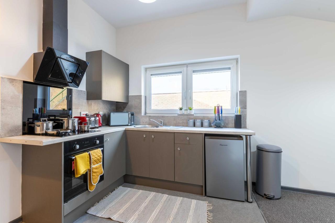 The Eldern - Spacious, Netflix, Free Parking, Close To A1