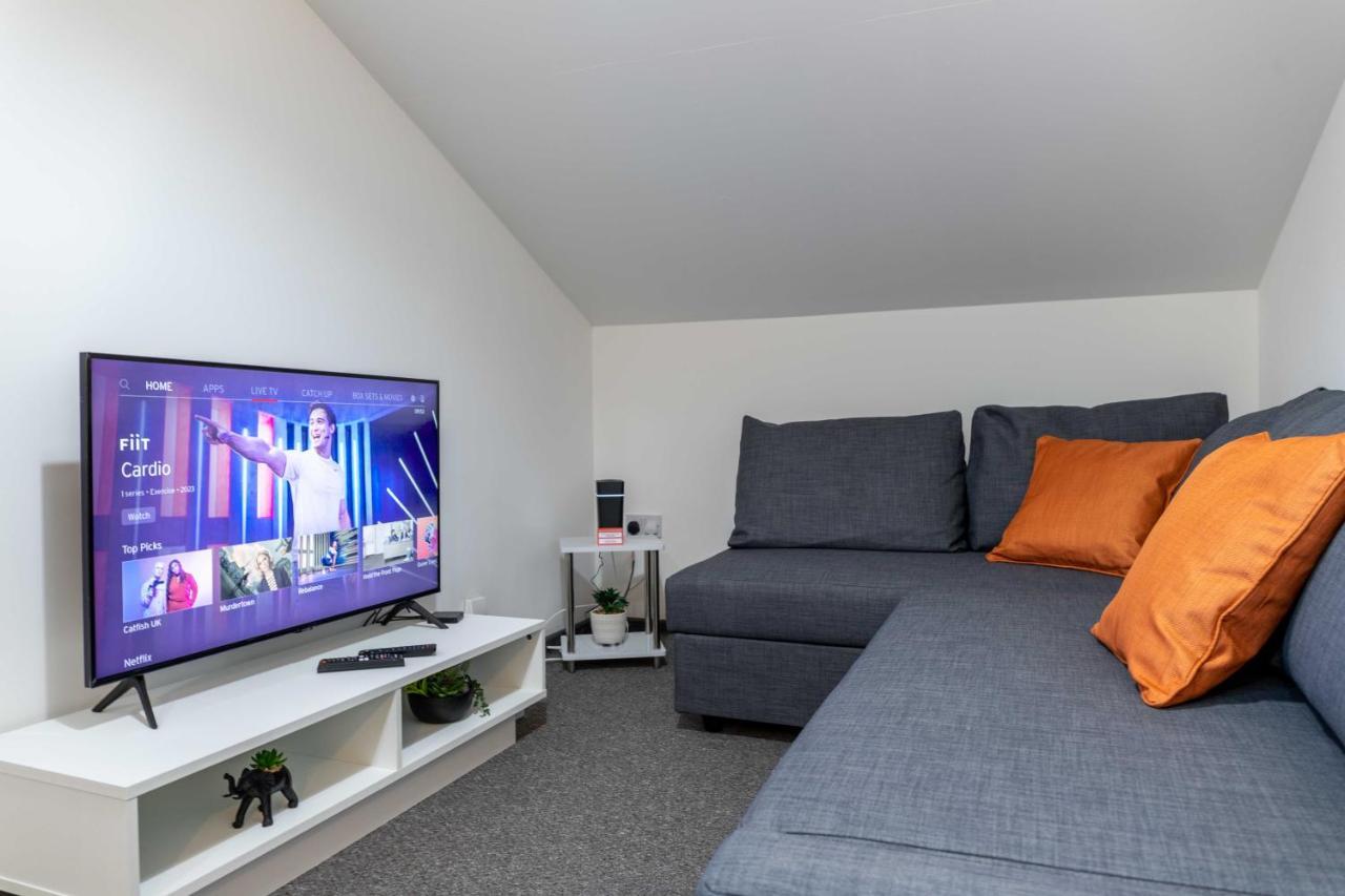Apartment The Eldern - Spacious, Netflix, Free Parking, Close To A1 Peterborough
