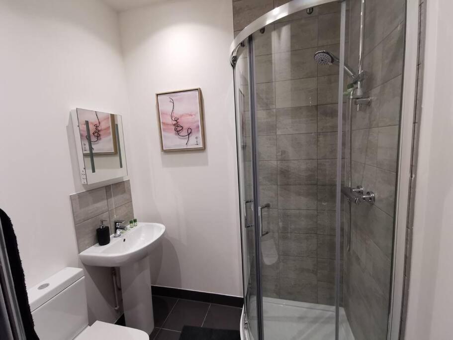 2 Bedroom - - Bayard * Peterborough