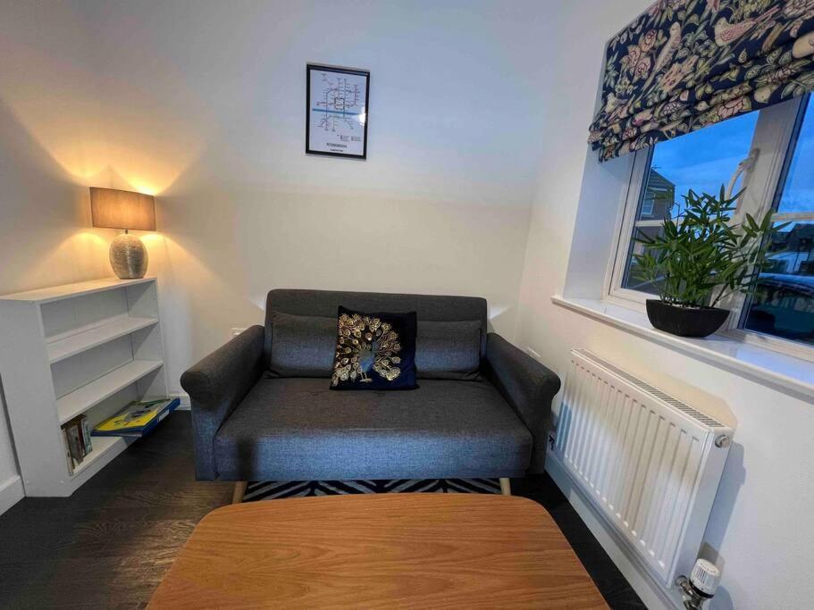 Apartment Modern - Free Parking - Contractors Welcome Peterborough