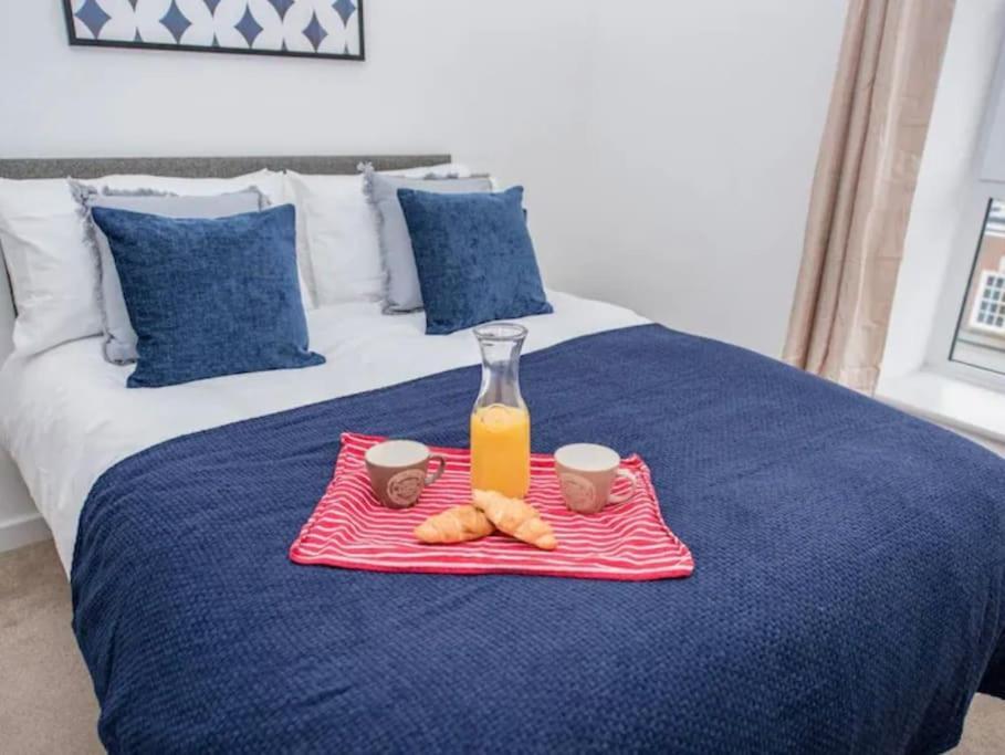 1 Bedroom Flat In Centre Apartment