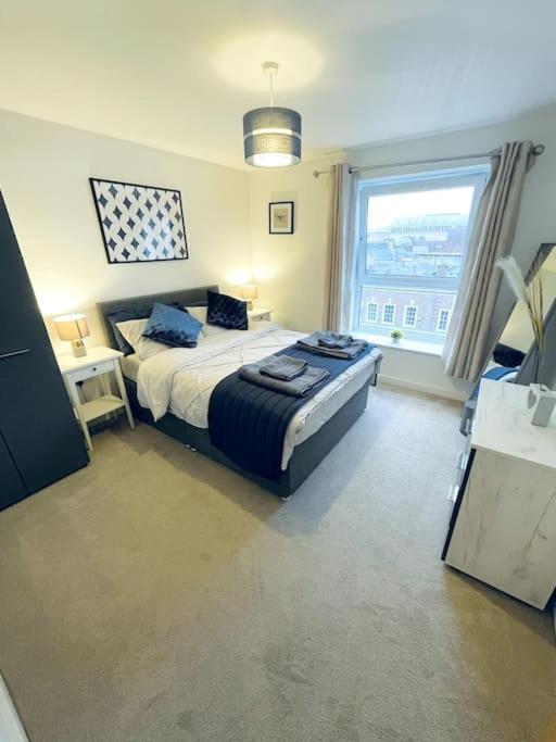 1 Bedroom Flat In Centre * Peterborough