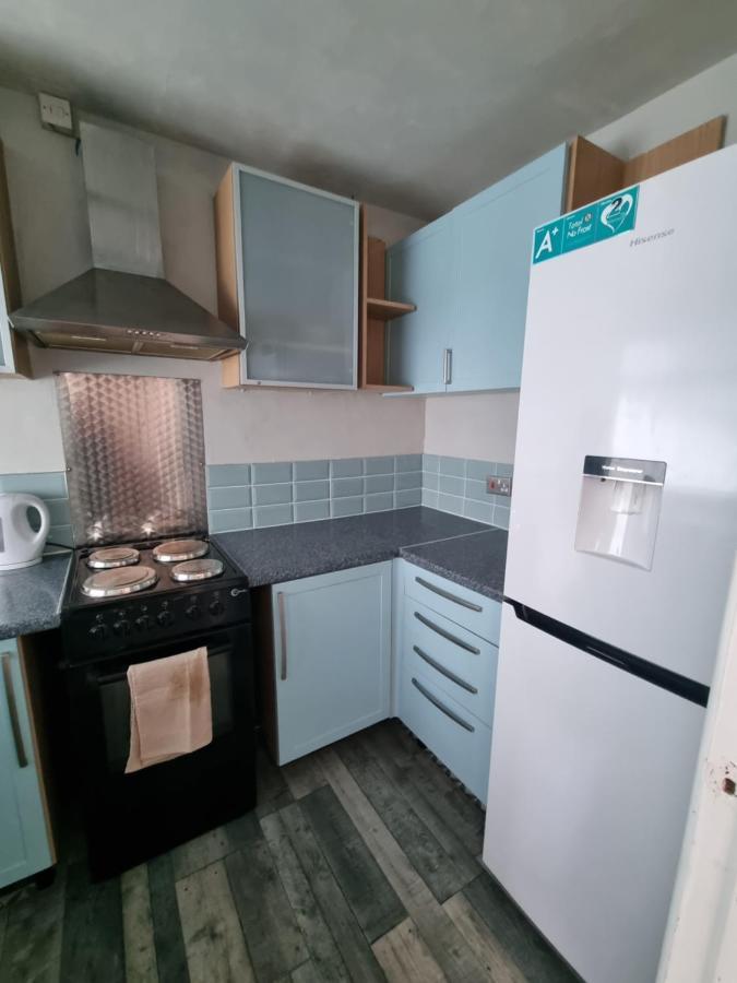 Studio For Young Professionals Needing To In * Peterborough