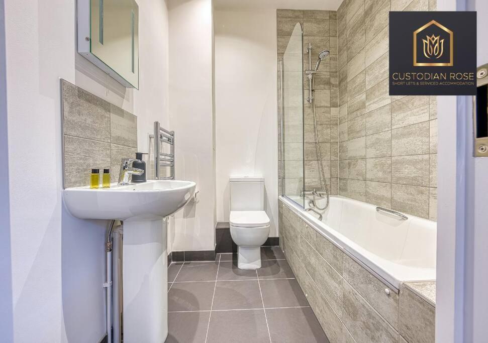 Two Bedroom - - New Year Discount Apartment *