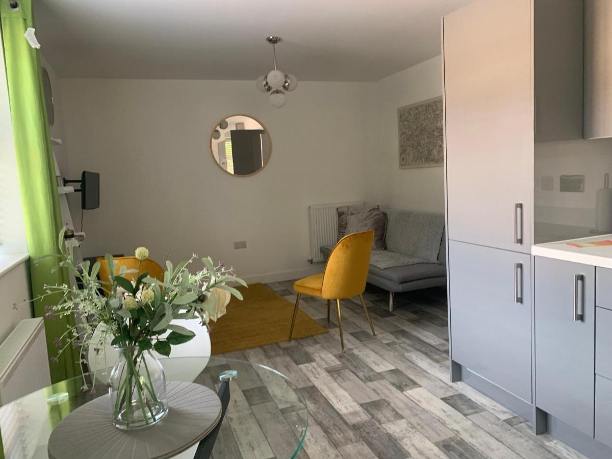 Center Near Healthcare Center One Bed With Free Private Parking Contractors Locum Staff Welcome Aparthotel *