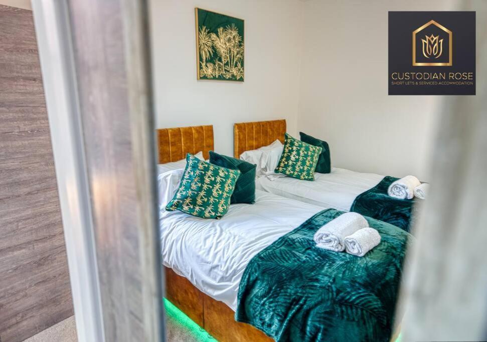 Two Bedroom - - New Year Discount Apartment