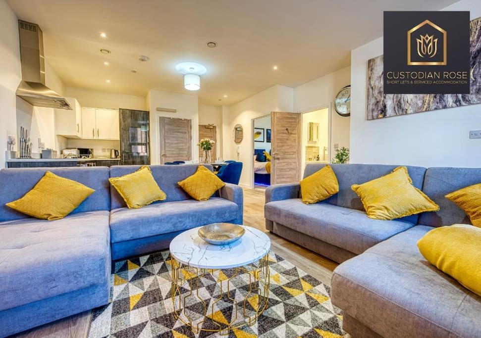 Two Bedroom - - New Year Discount Apartment *