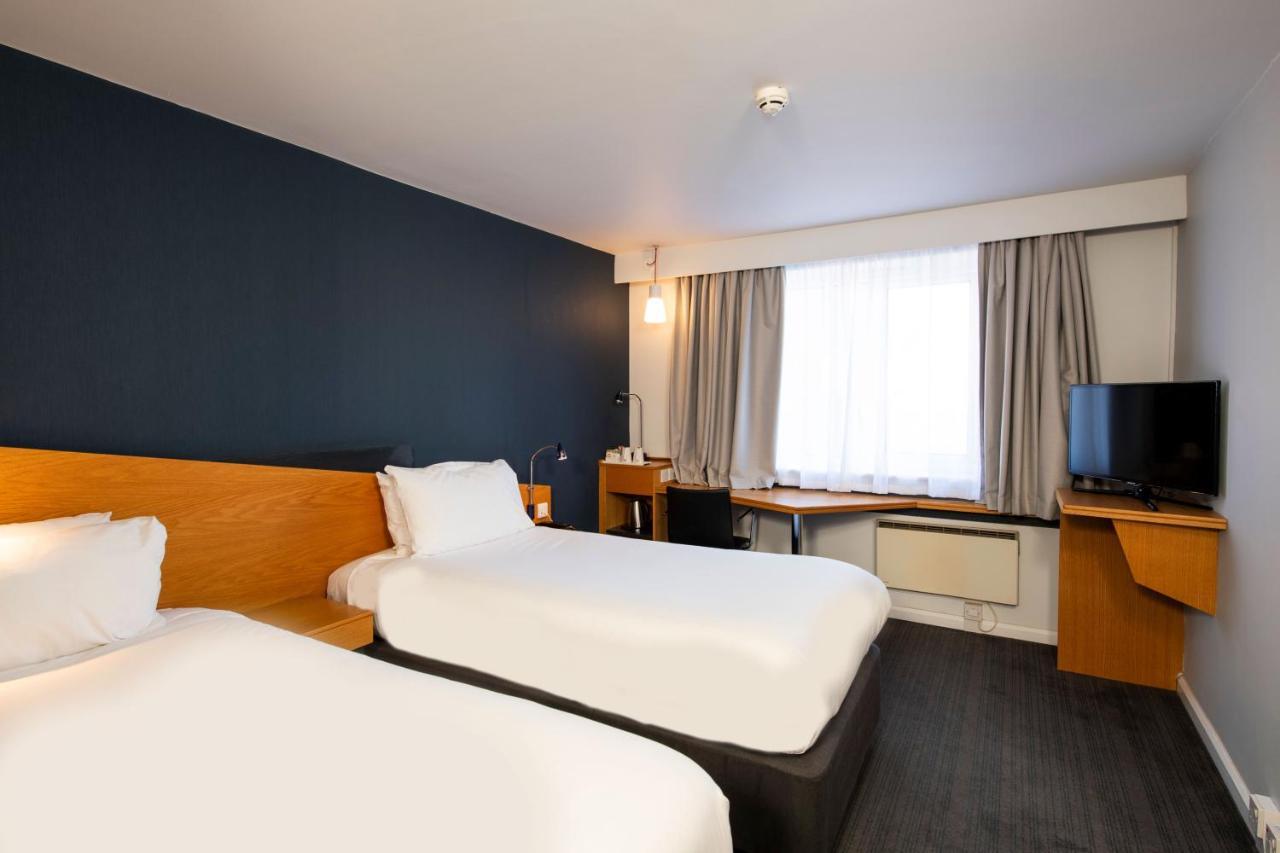 Express By Ihg Hotel