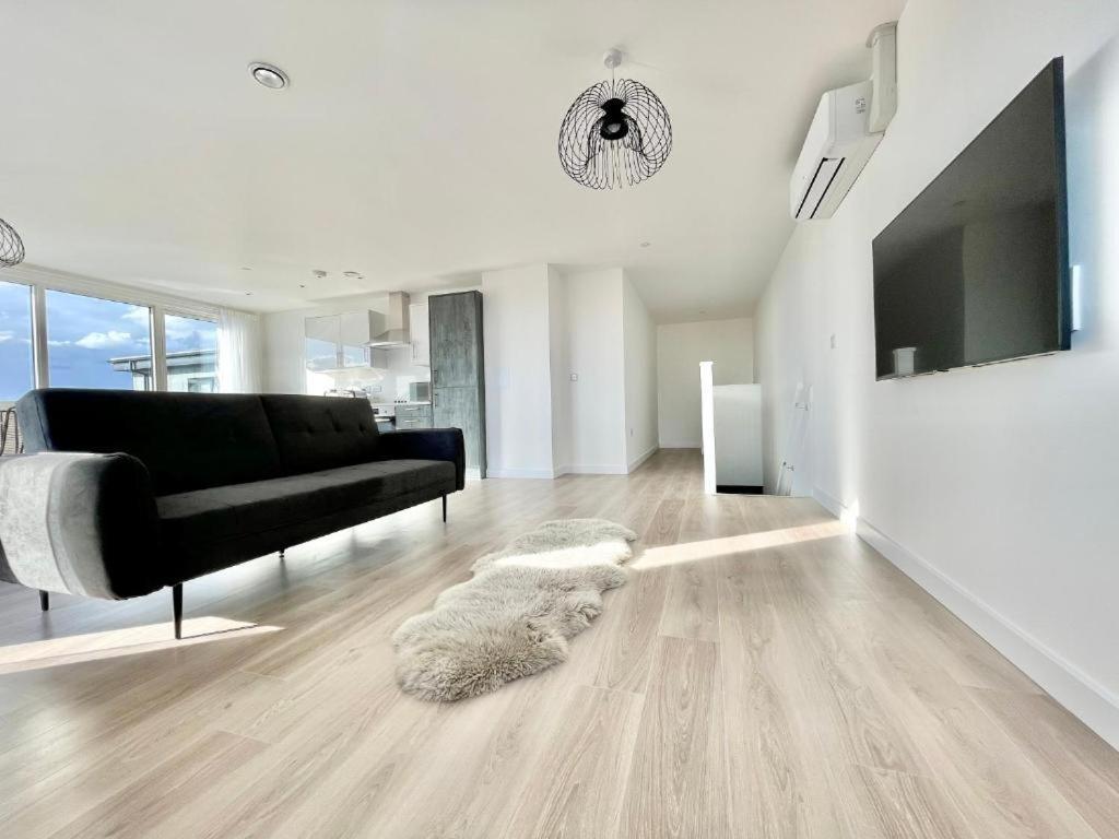 Bayard Plaza Penthouse Apartment Peterborough