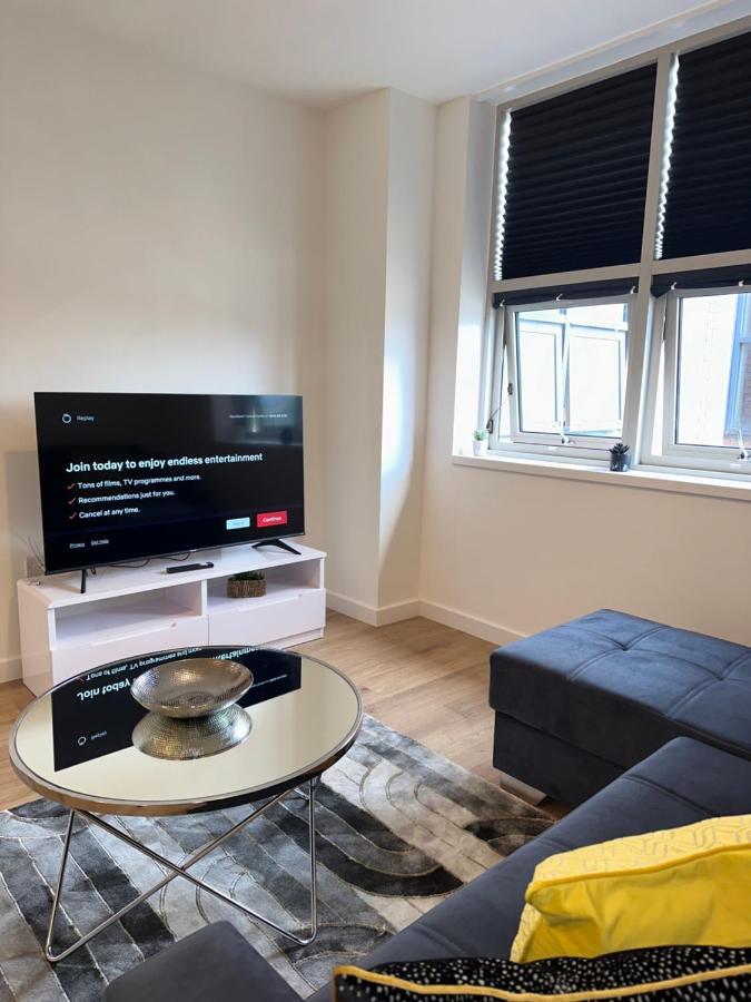 Apartment Sleek & Stylish By Dh Peterborough