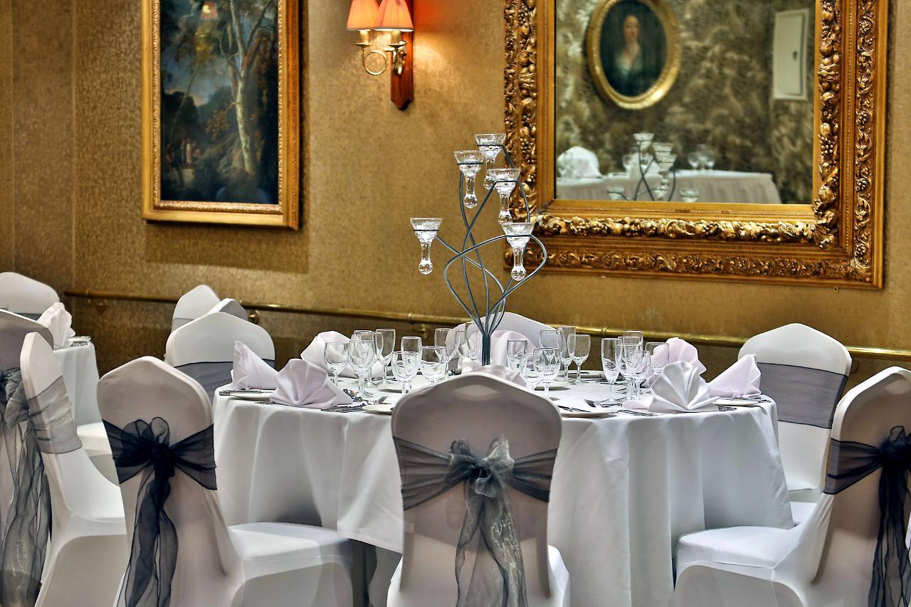 Hotel The Bull Hotel; Sure Collection By Western 4*