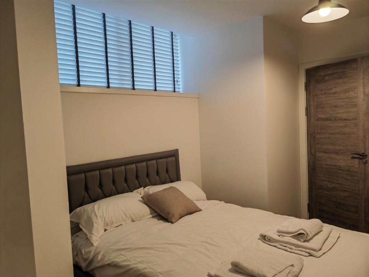 Bayard Plaza 1 Bedroom Modern Spacious * Peterborough