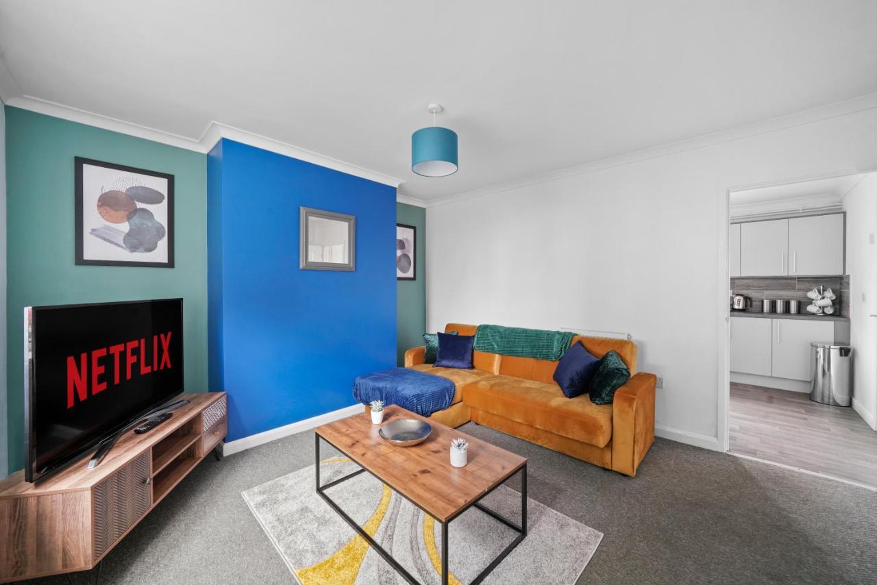 Holiday home Nomastay Contractors: Convenient 3-bedroom Near A47 & Amenities Peterborough