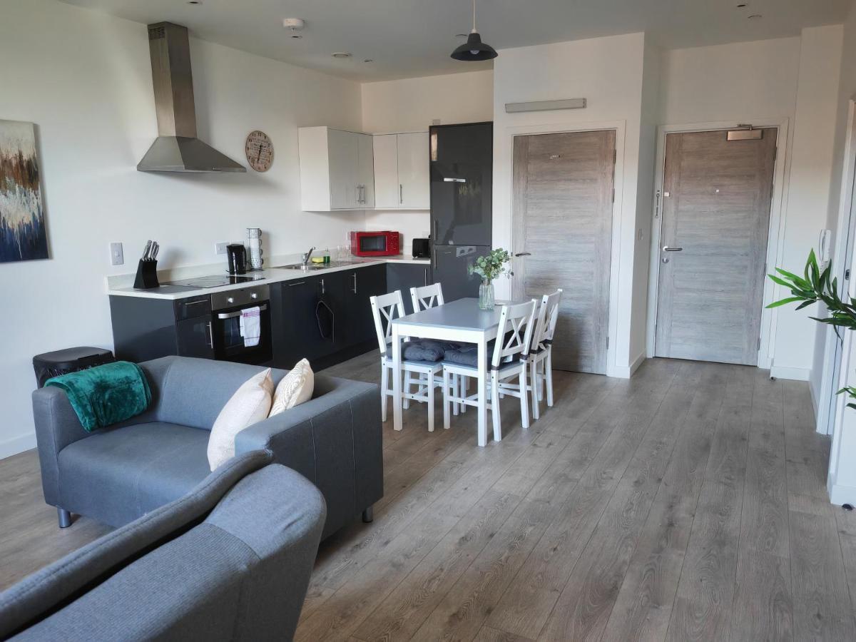 Large 2 Bedroom -