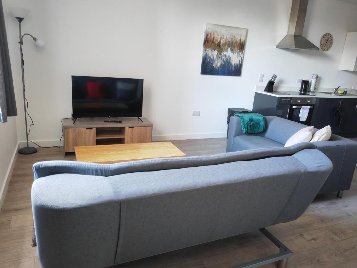 Apartment Large 2 Bedroom - Peterborough