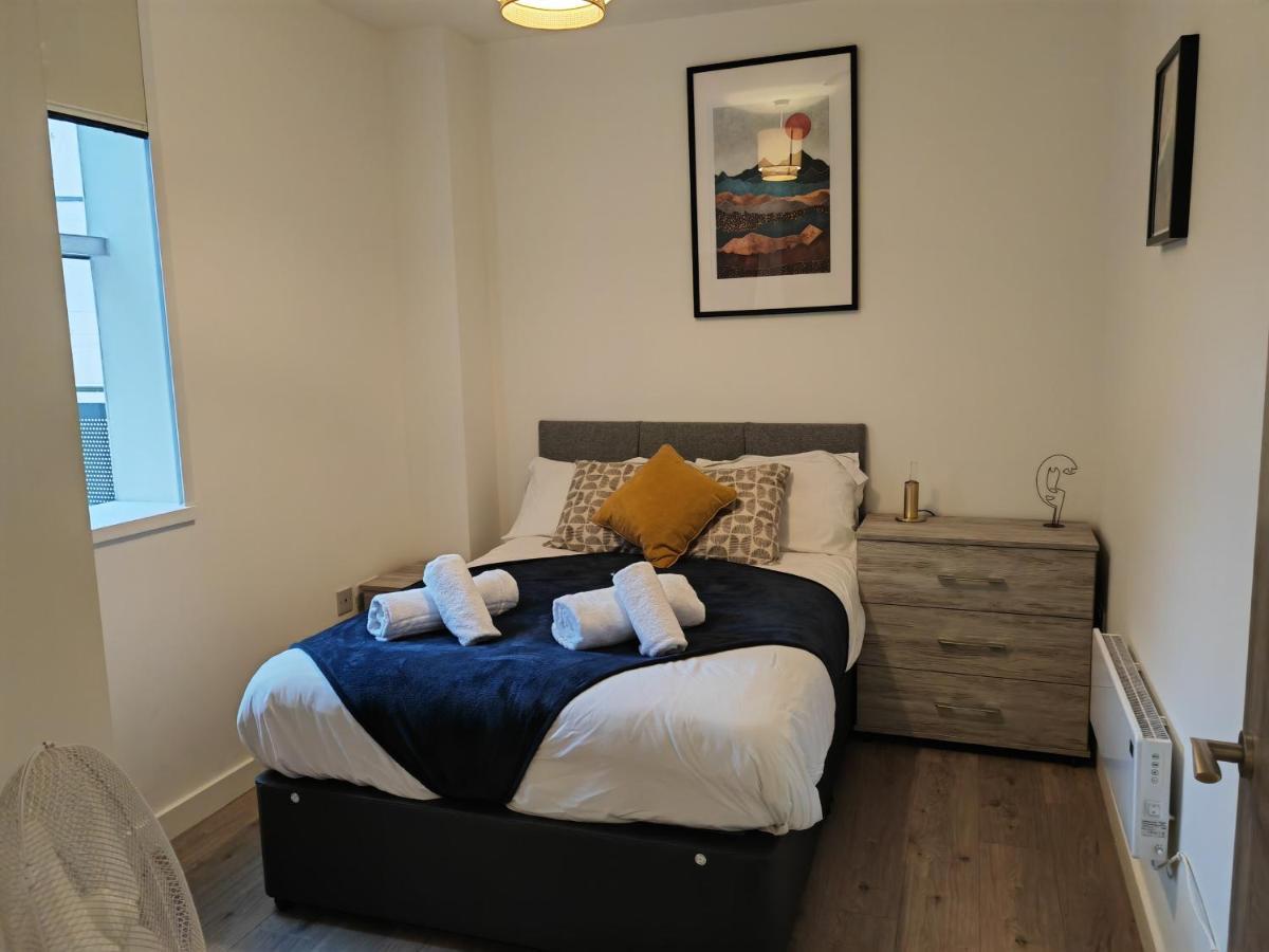 404 Bayard Plaza 2 Bedroom With Outside Terrace Peterborough