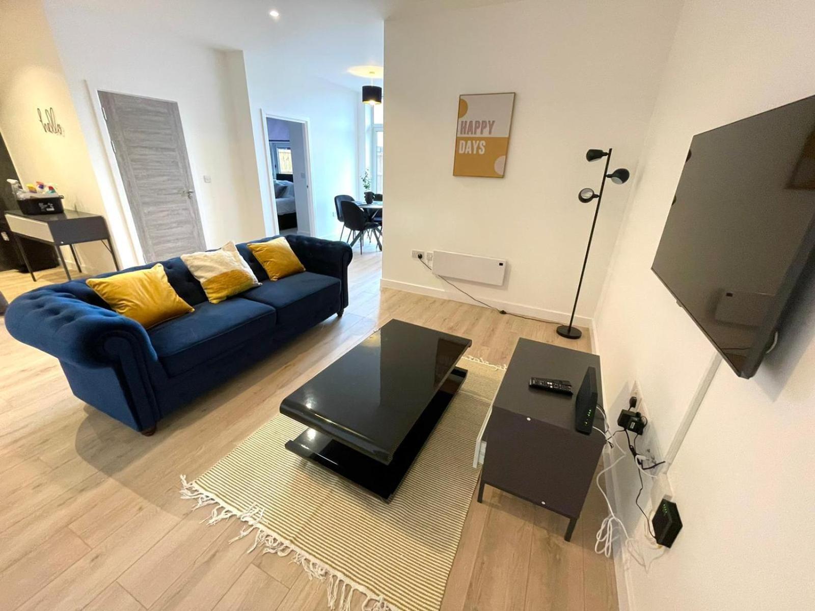Opp - High End 2 Bed 2 With Secure Parking! Big Savings Booking 4 Nights Or More! Apartment Peterborough
