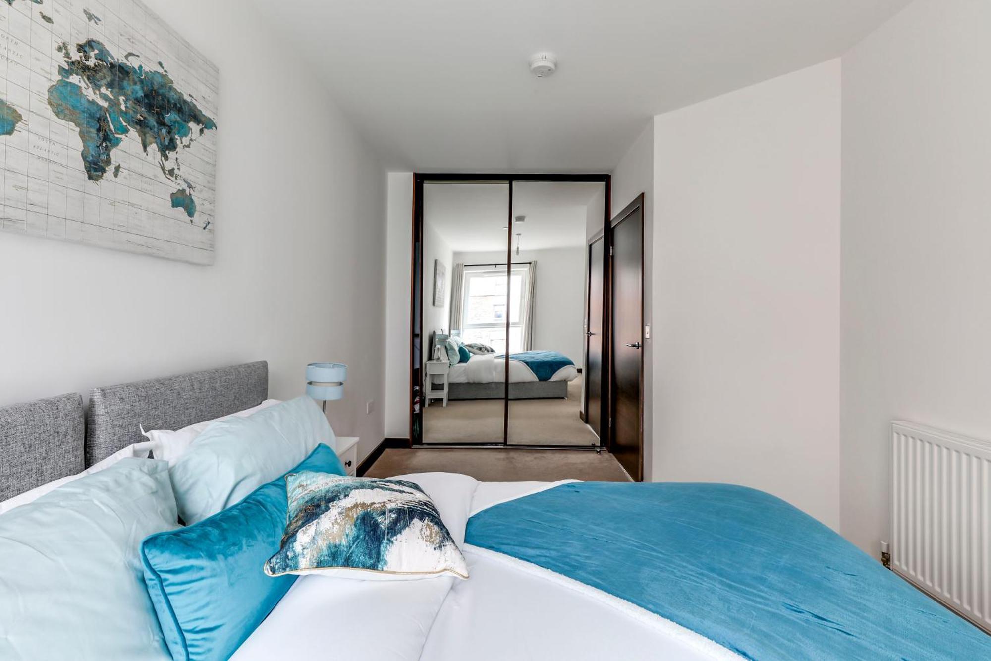 Stylish Flat In * Peterborough