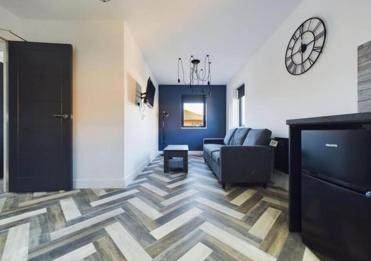 Newark House Premium With Sofa Beds - Wifi - Free Parking - Perfect For Contractors!