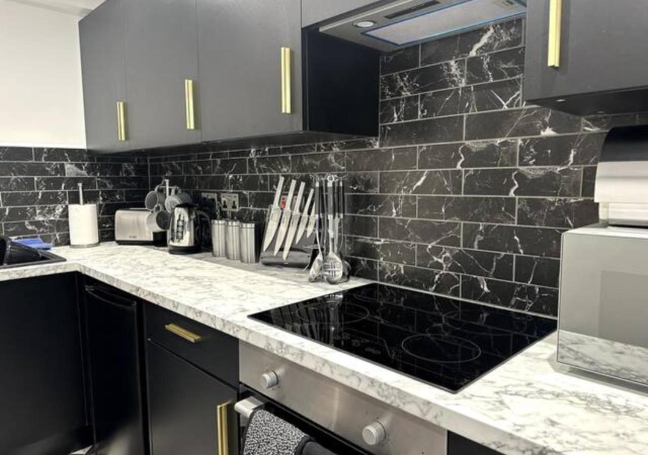 Superior 1-bed With 2 Sofa Beds Sleeps 6 *