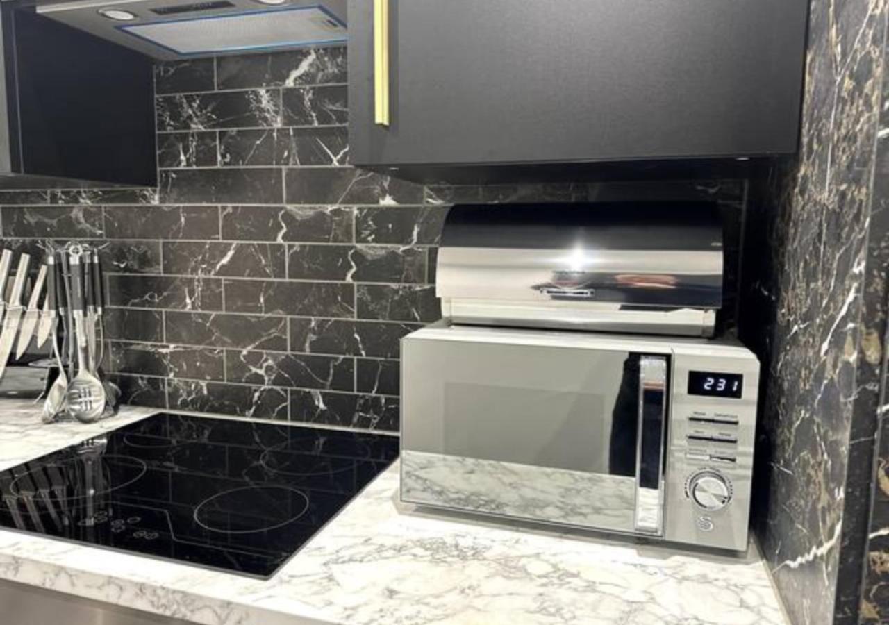 Superior 1-bed With 2 Sofa Beds Sleeps 6 Apartment *
