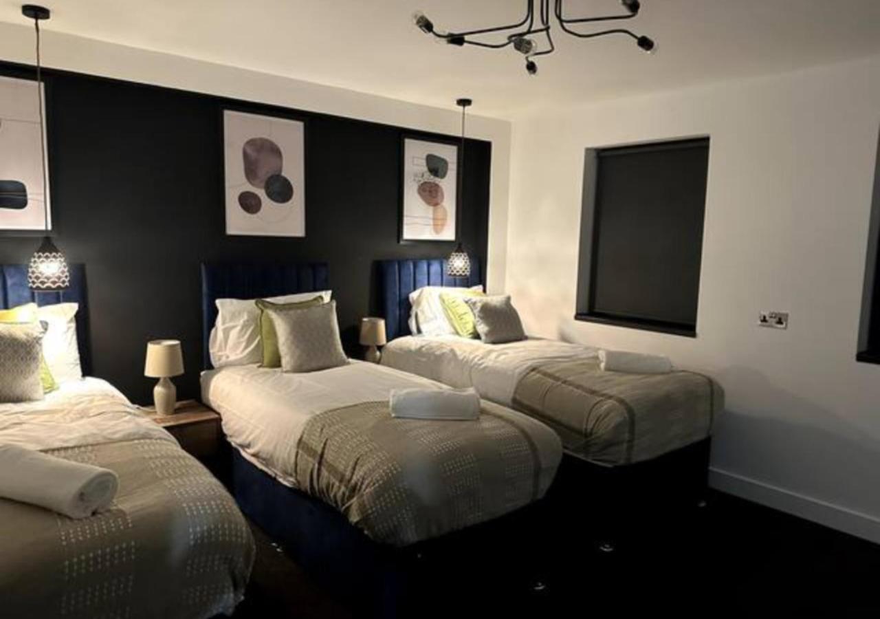Superior 1-bed With 2 Sofa Beds Sleeps 6 Peterborough