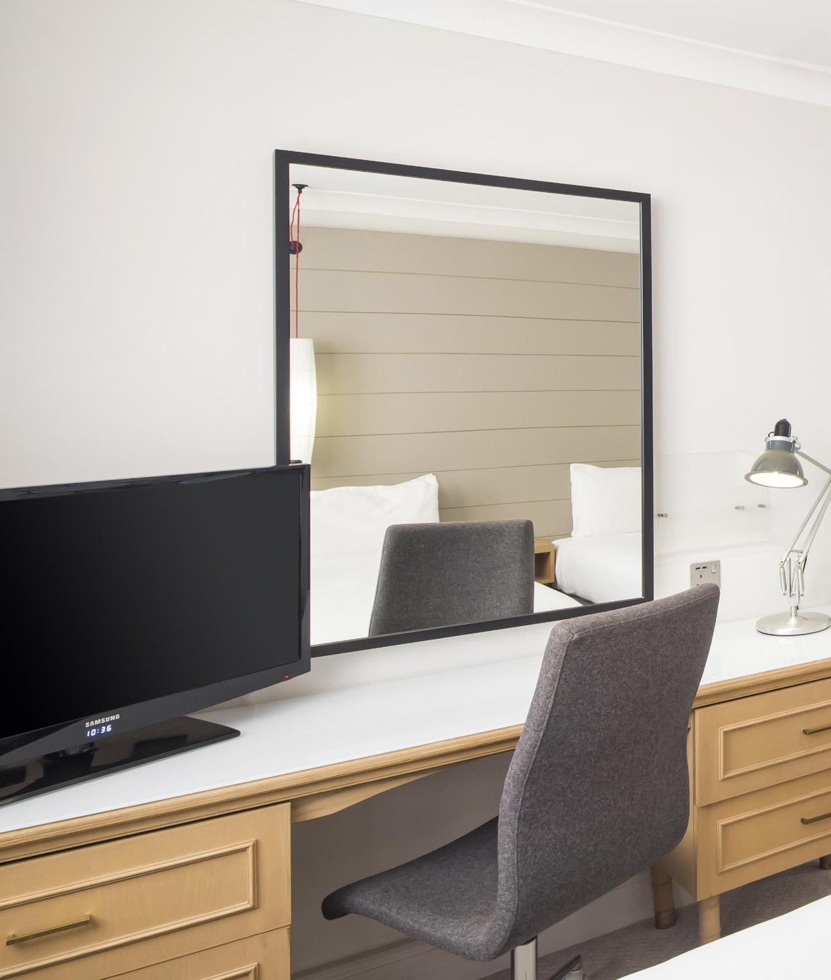 Hotel West By Ihg