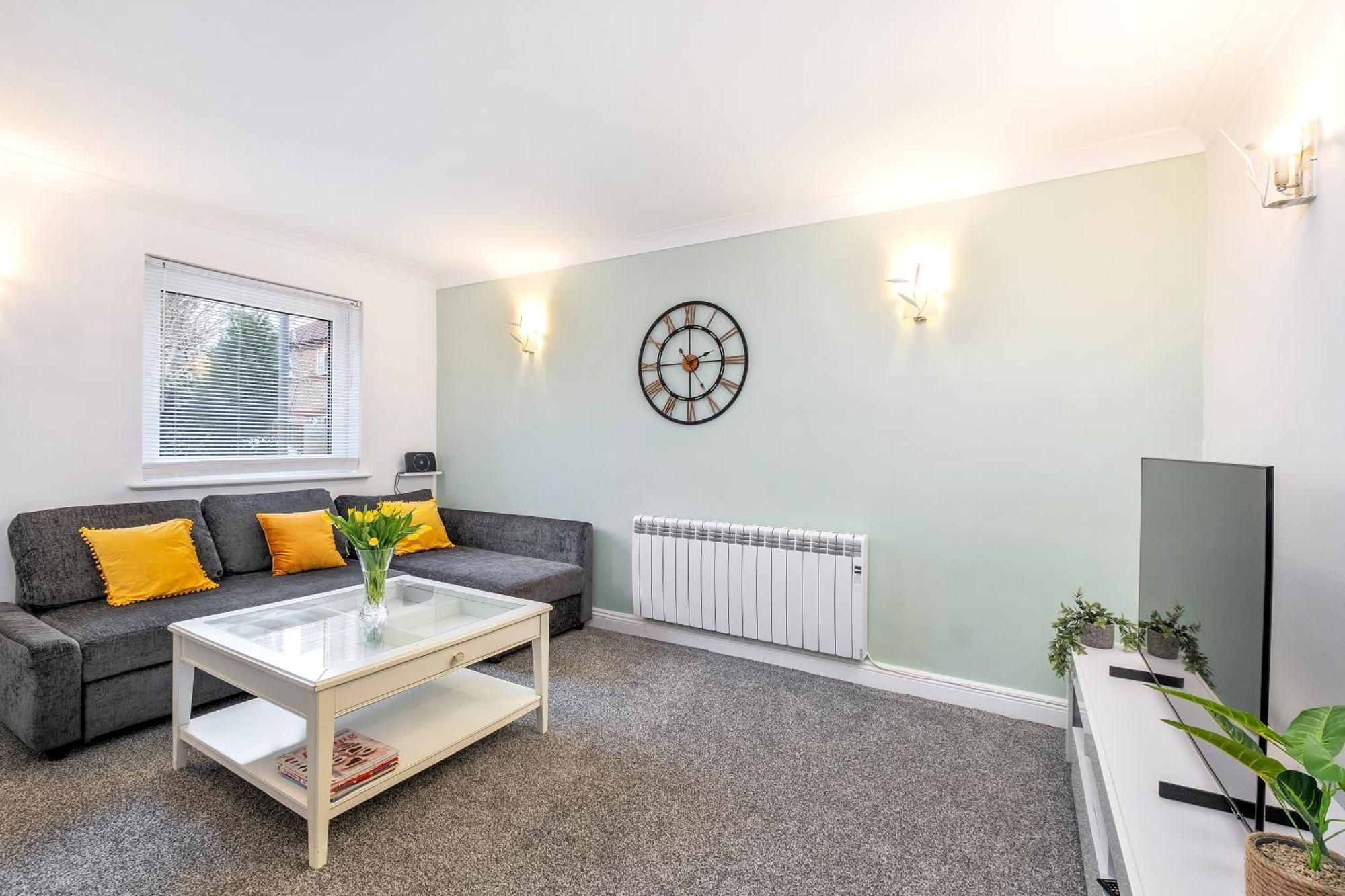 20pct Off Long Contractors Welcome Chantry Close Apartment