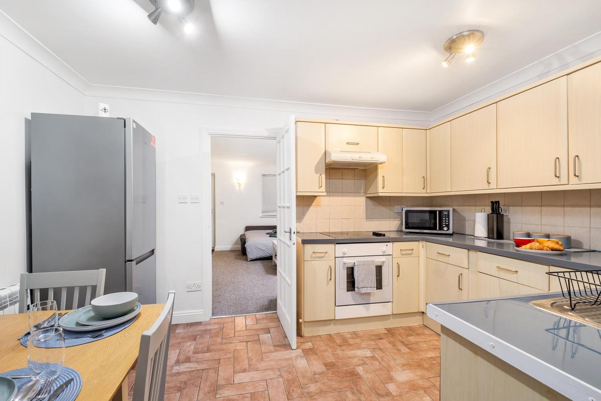 20pct Off Long Contractors Welcome Chantry Close Apartment