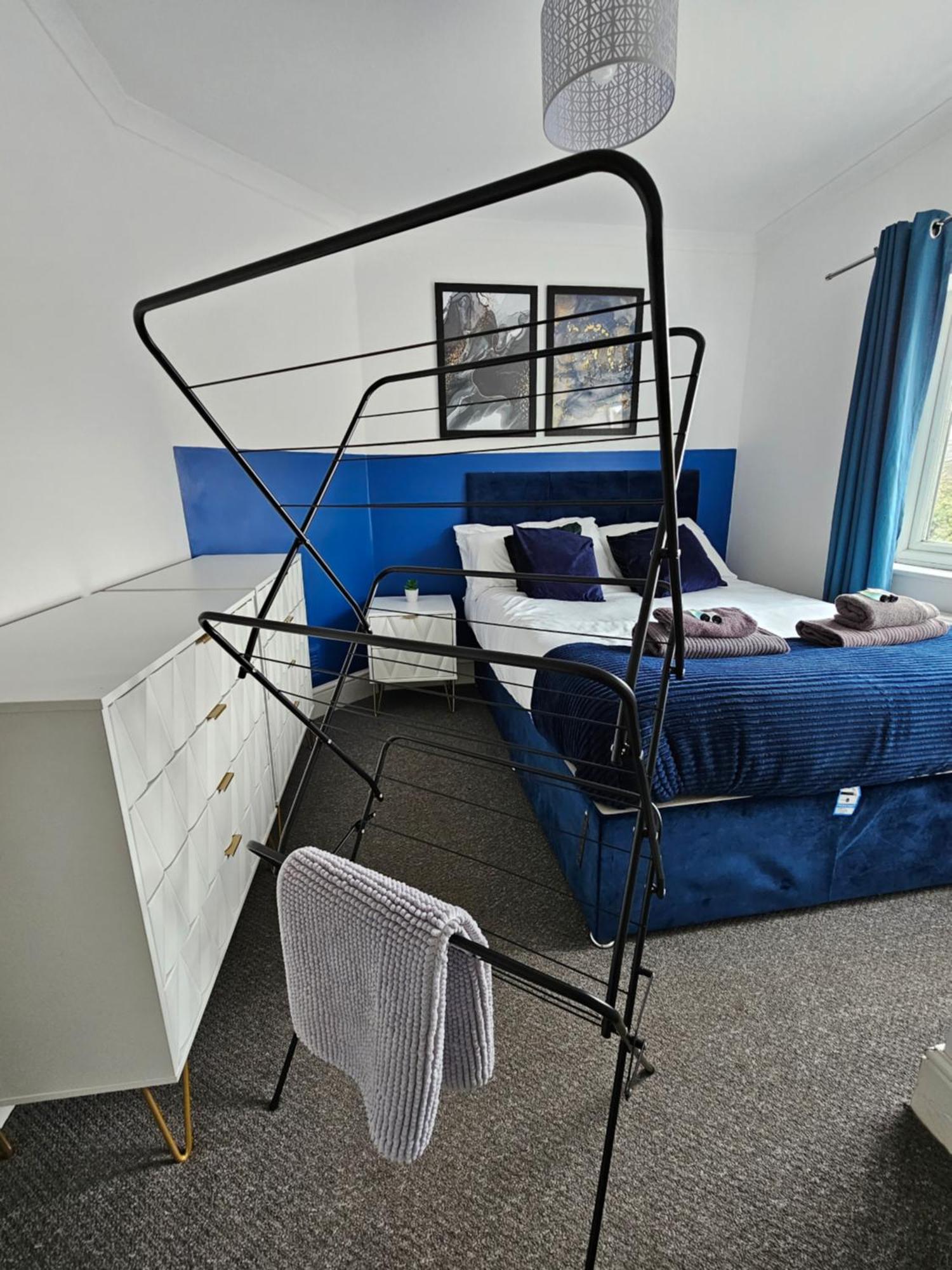 Nomastay Contractors: Convenient 3-bedroom Near A47 & Amenities