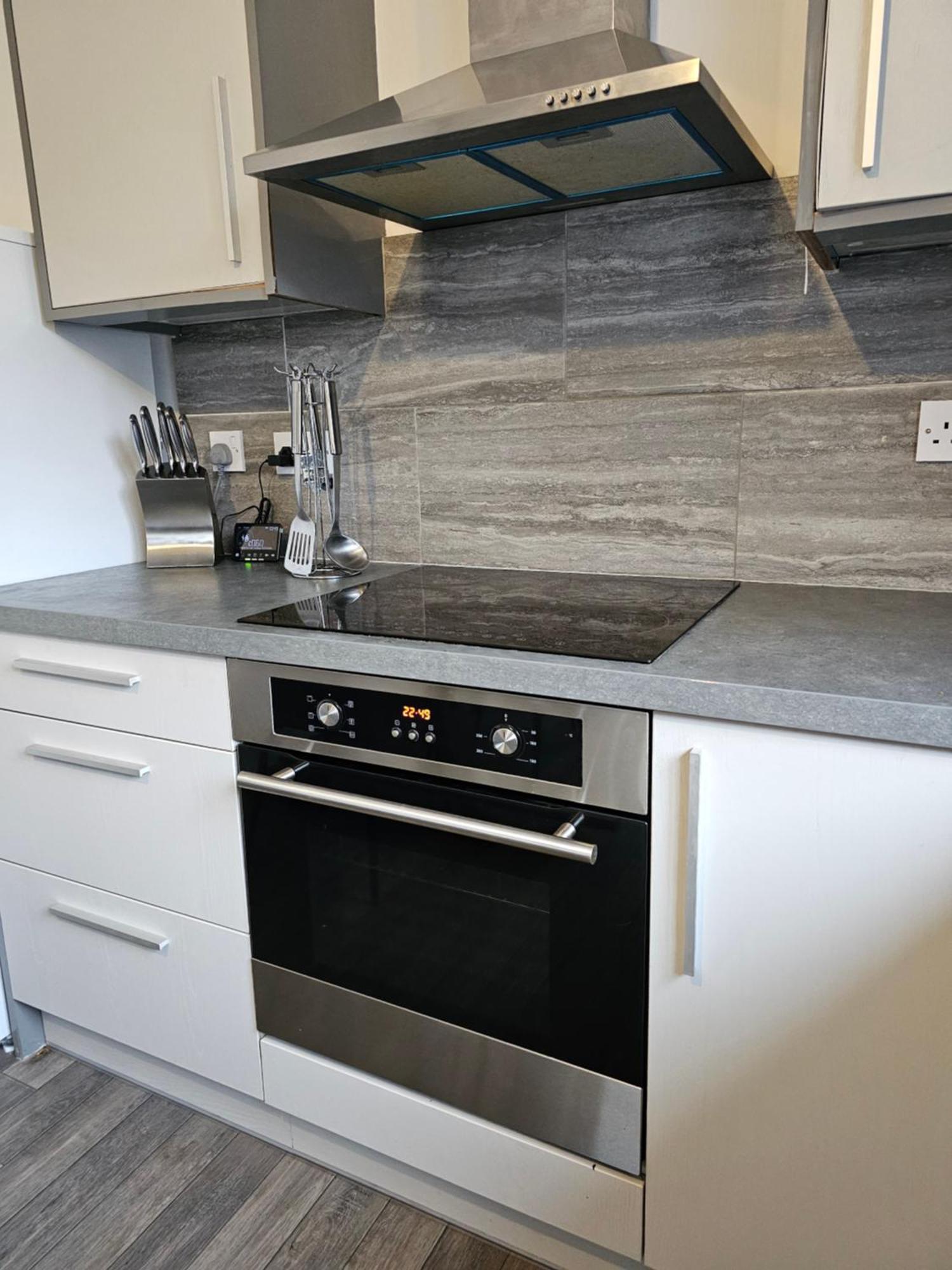 Nomastay Contractors: Convenient 3-bedroom Near A47 & Amenities