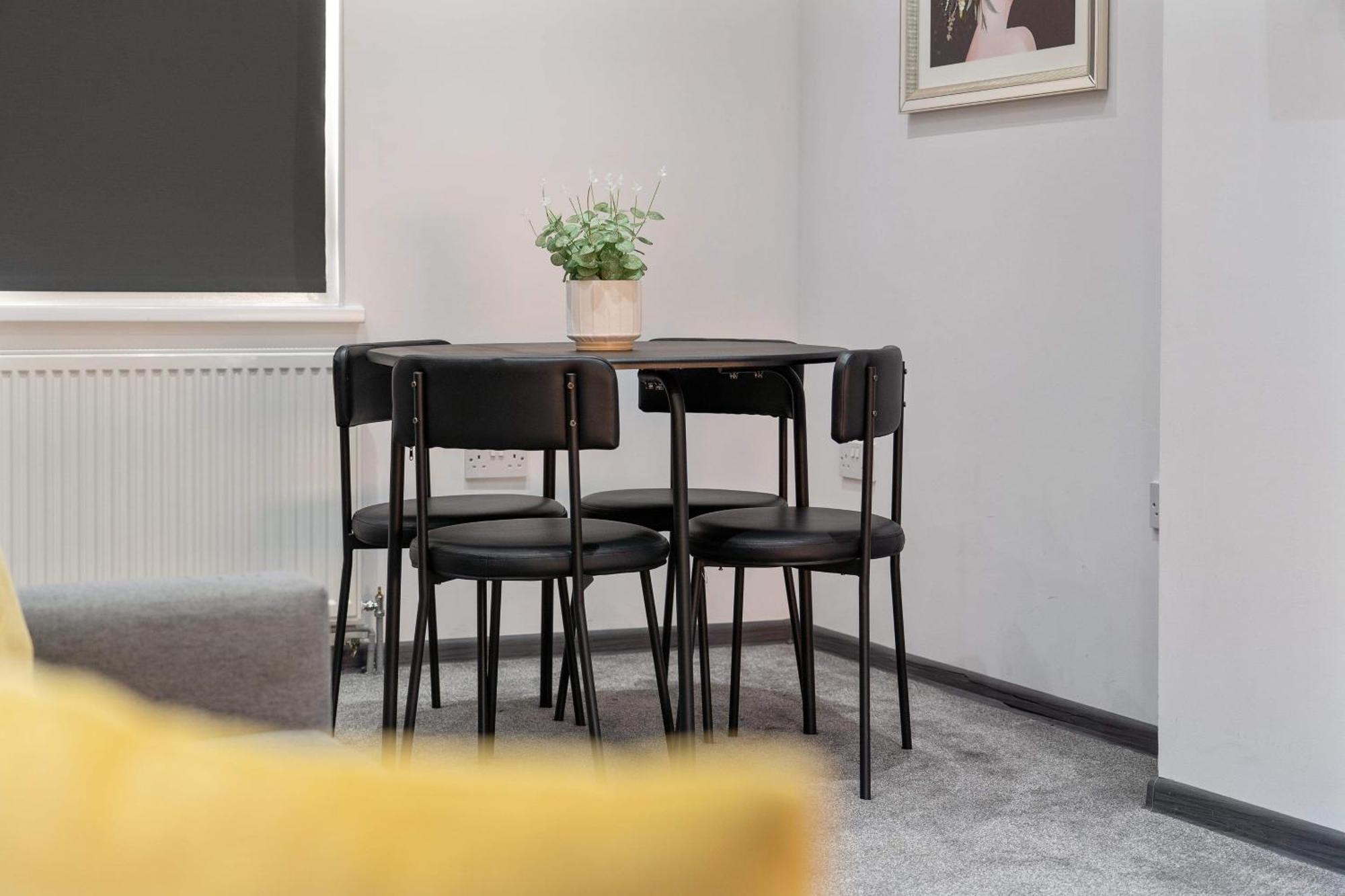 Cowgate Luxury Apartment