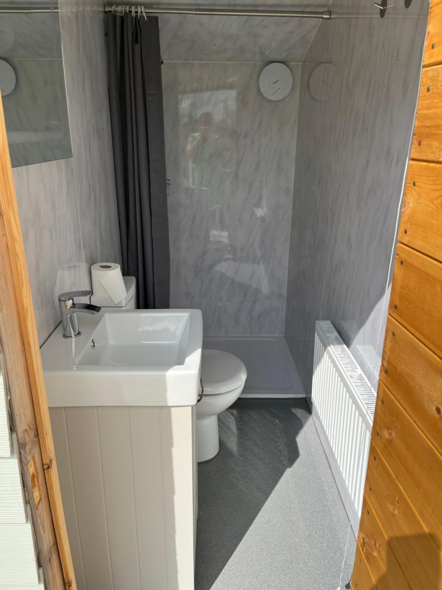 Wind In The Willows Luxury Glamping * Peterborough