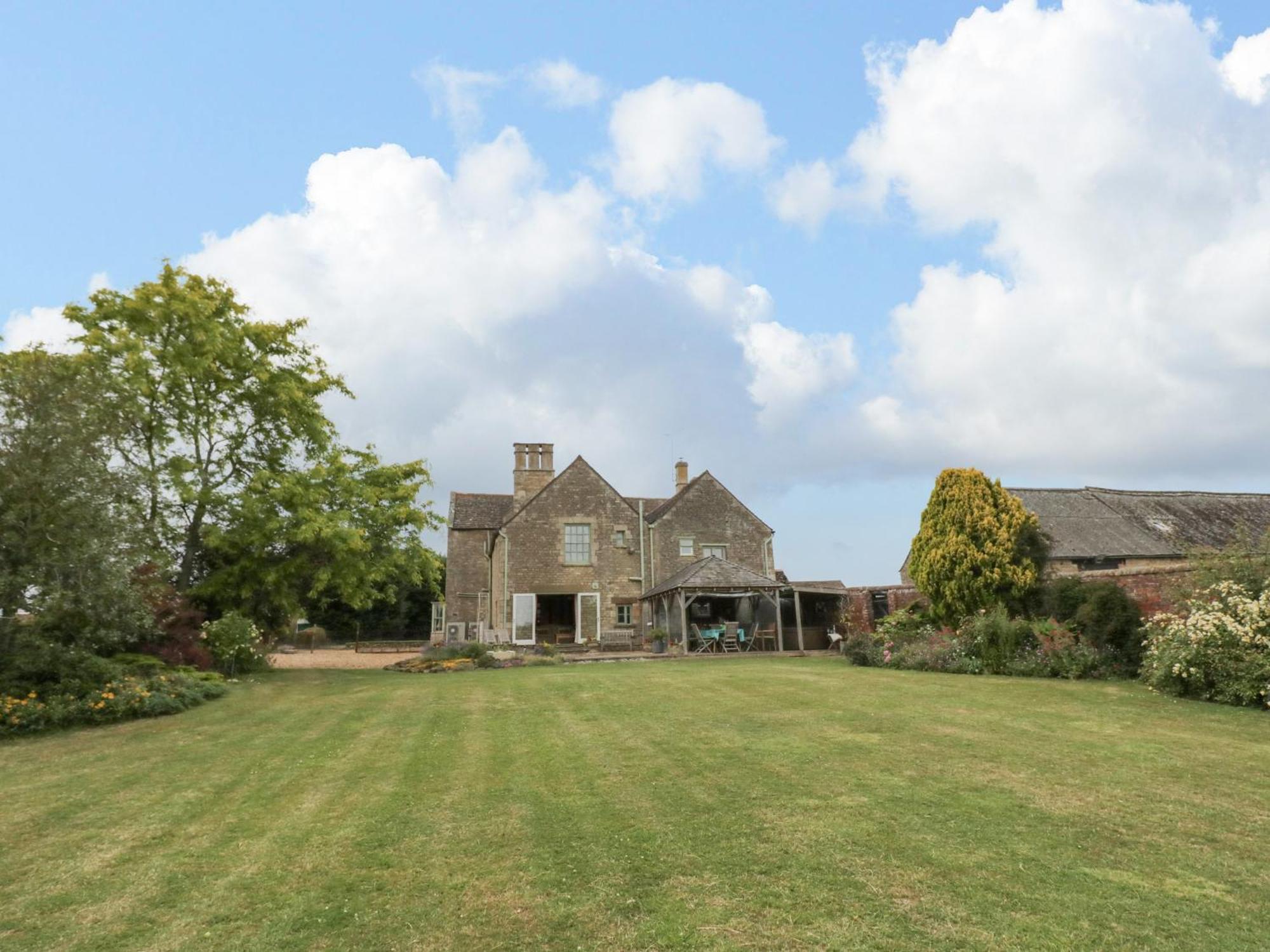 Holiday home Glapthorn Manor *