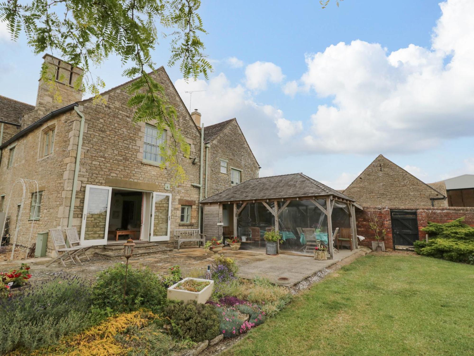 Glapthorn Manor Holiday home