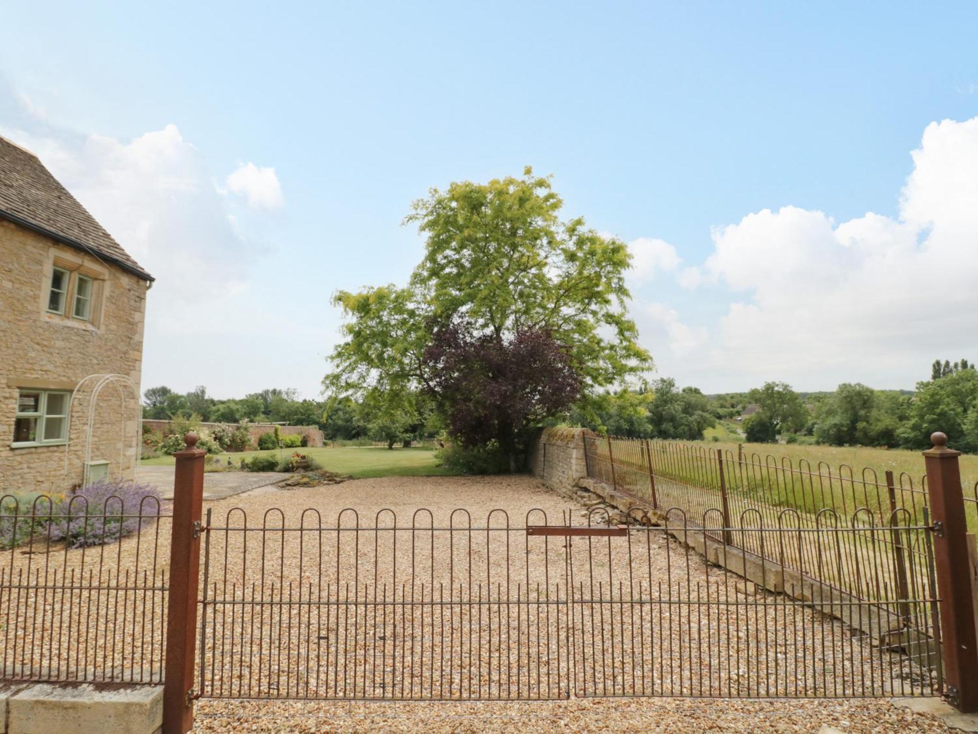 Glapthorn Manor Peterborough