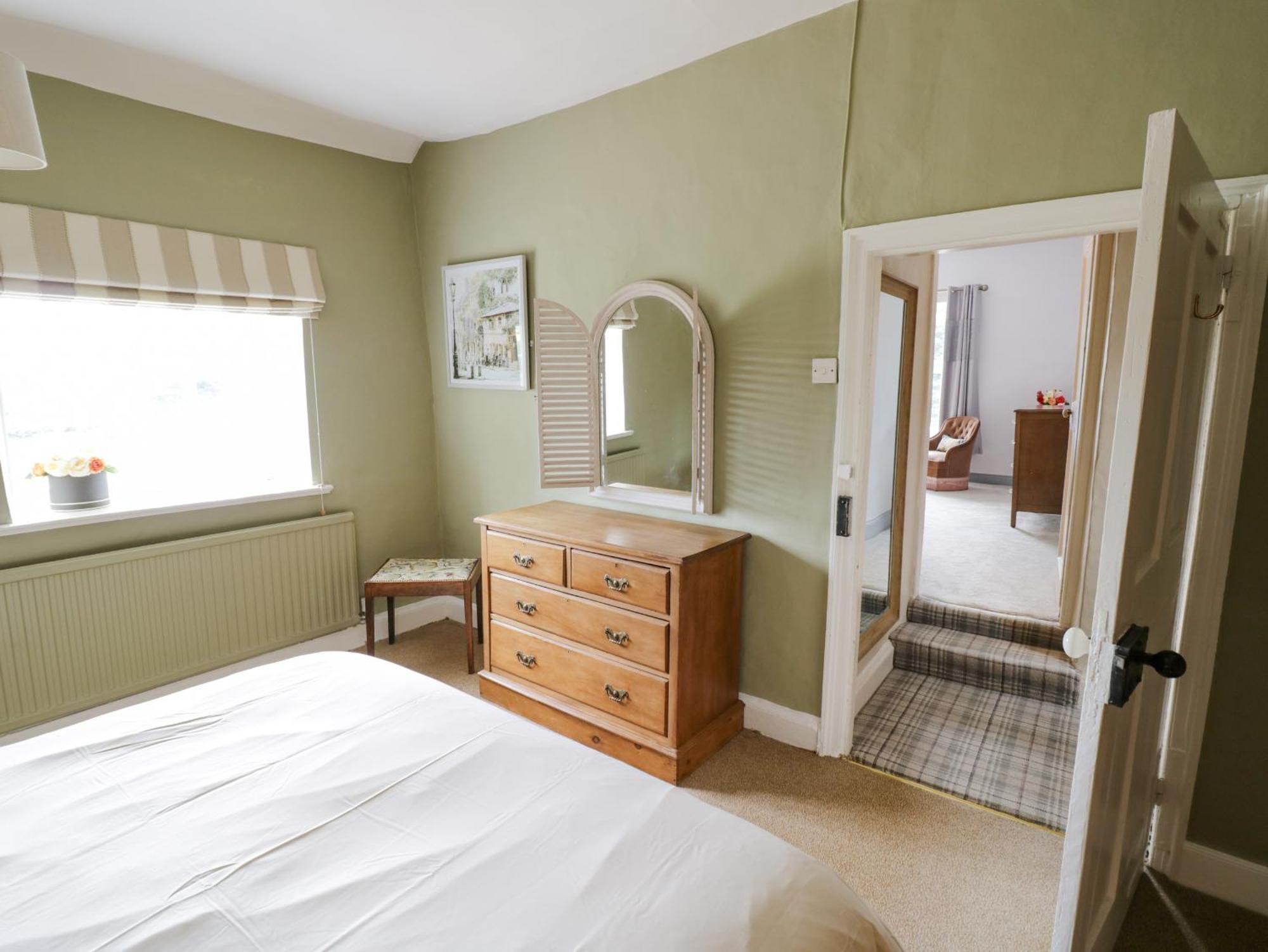 Glapthorn Manor