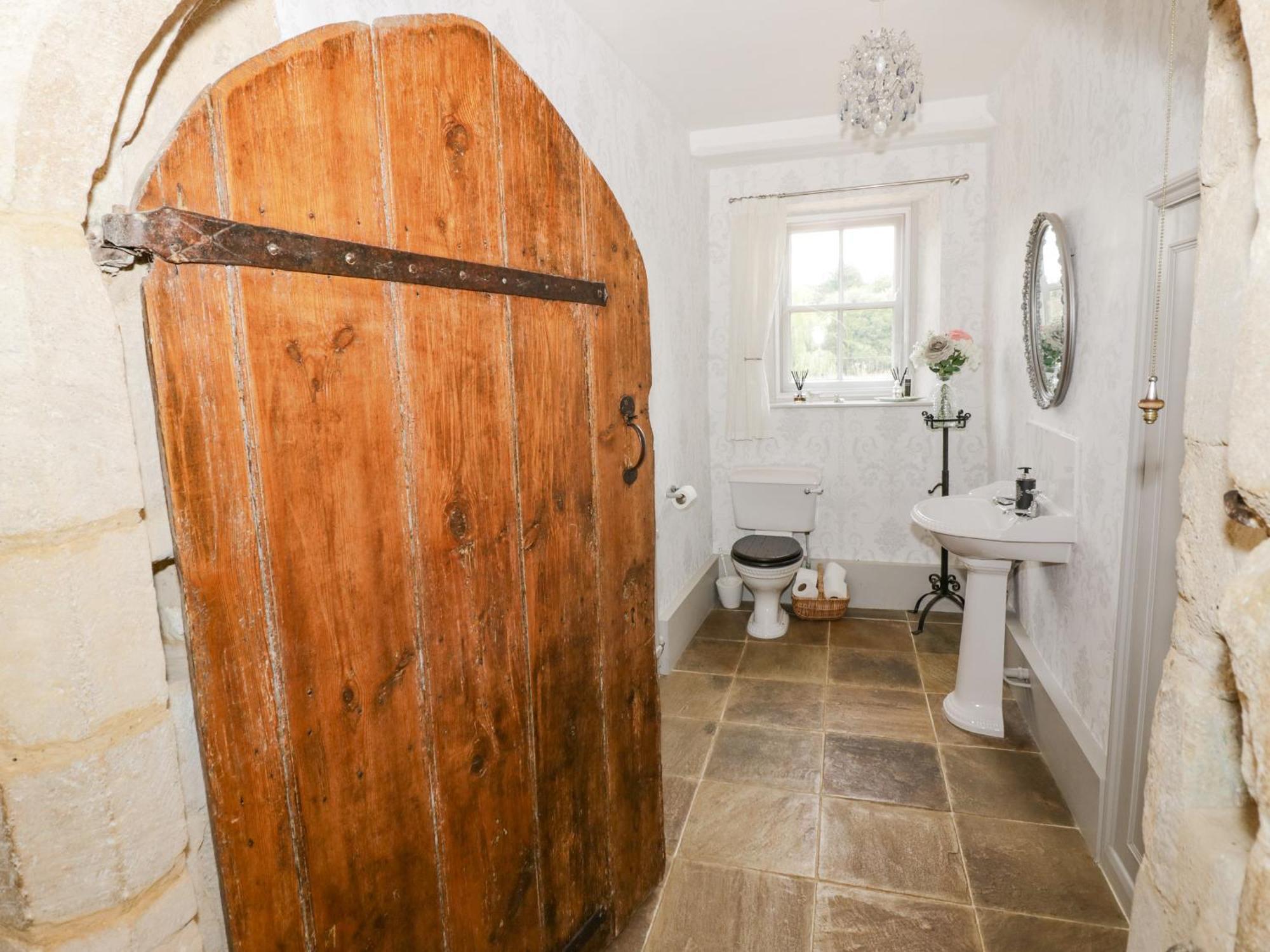 Glapthorn Manor * Peterborough