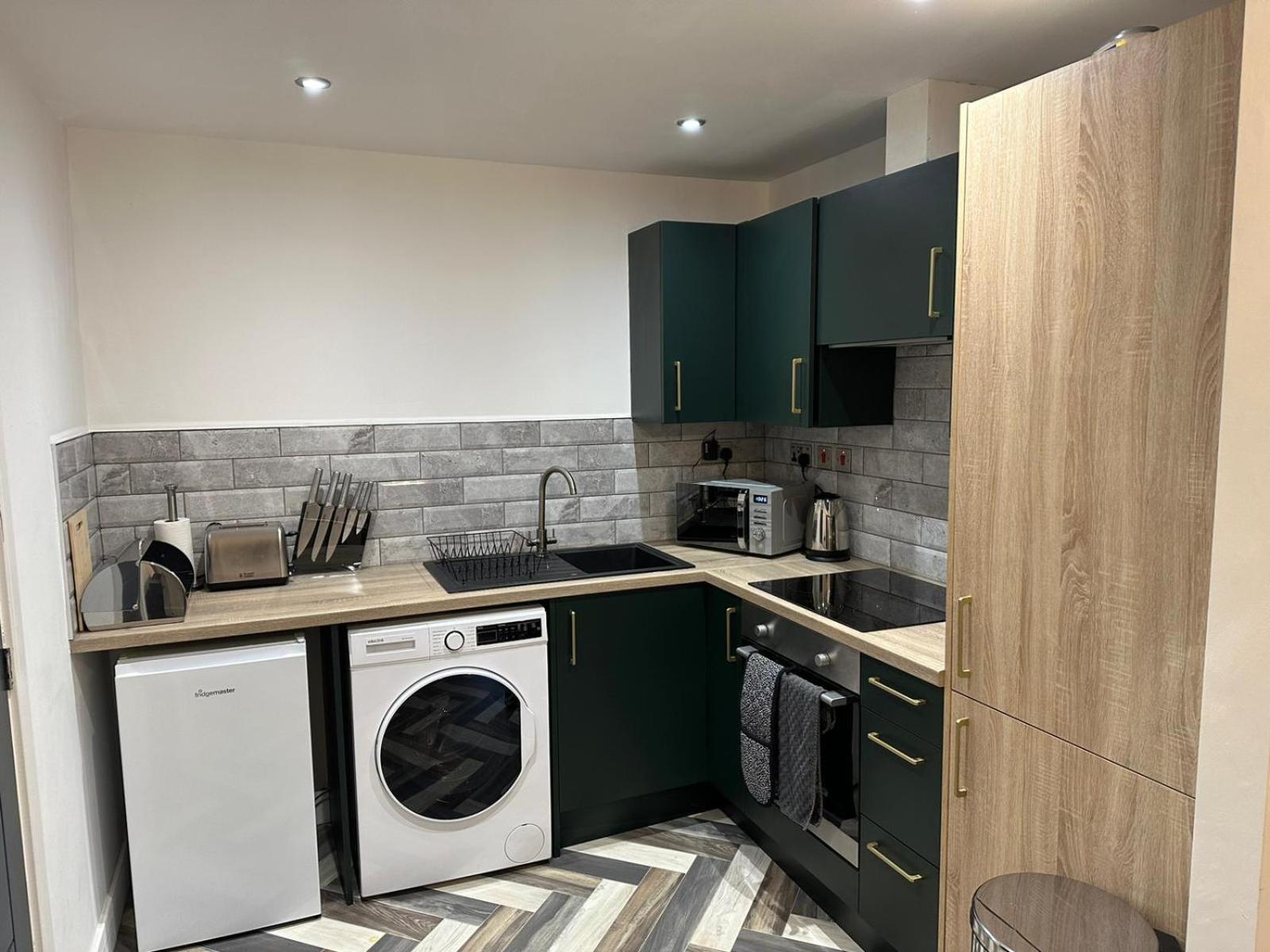 Aparthotel Newark House Premium With Sofa Beds - Wifi - Free Parking - Perfect For Contractors! Peterborough