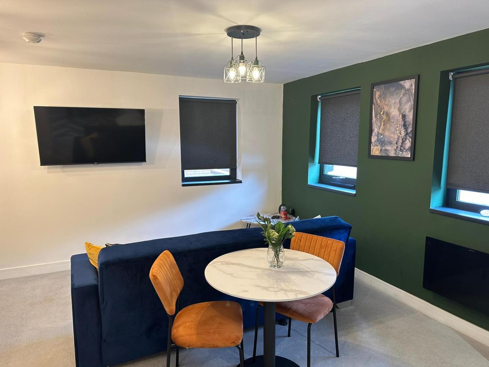 Aparthotel Newark House Premium With Sofa Beds - Wifi - Free Parking - Perfect For Contractors! Peterborough