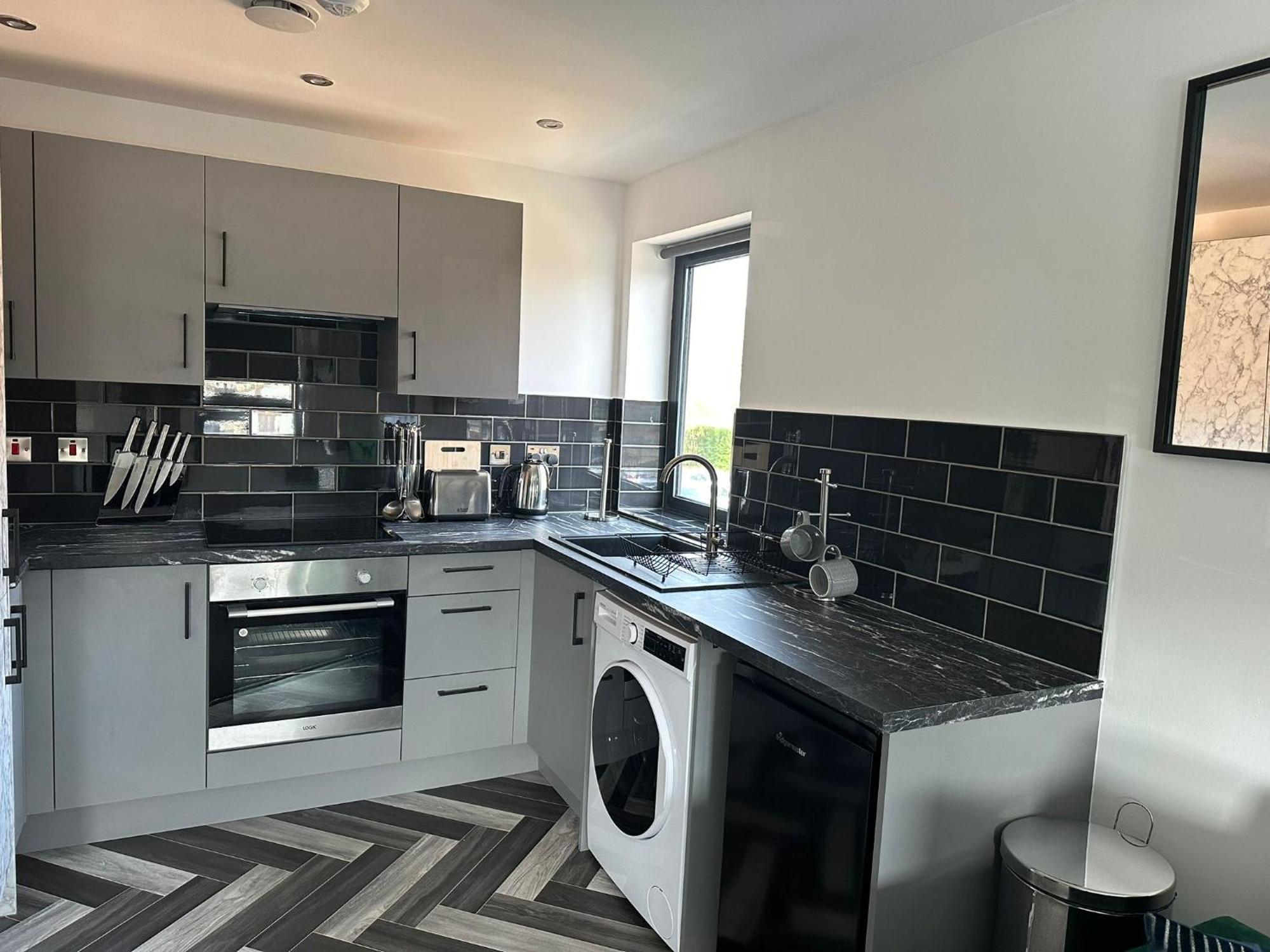 Aparthotel Newark House Premium With Sofa Beds - Wifi - Free Parking - Perfect For Contractors!