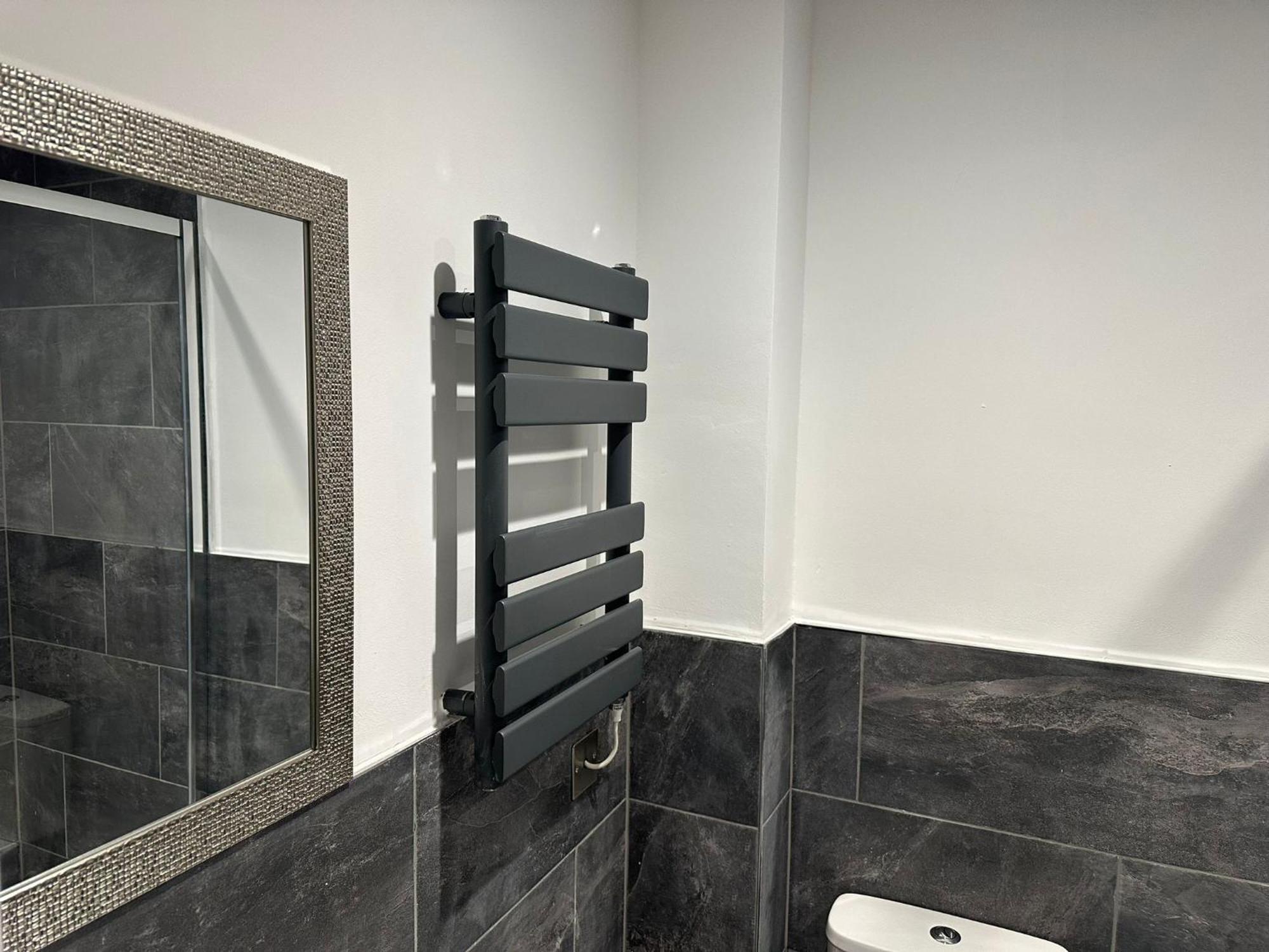 Aparthotel Newark House Premium With Sofa Beds - Wifi - Free Parking - Perfect For Contractors!