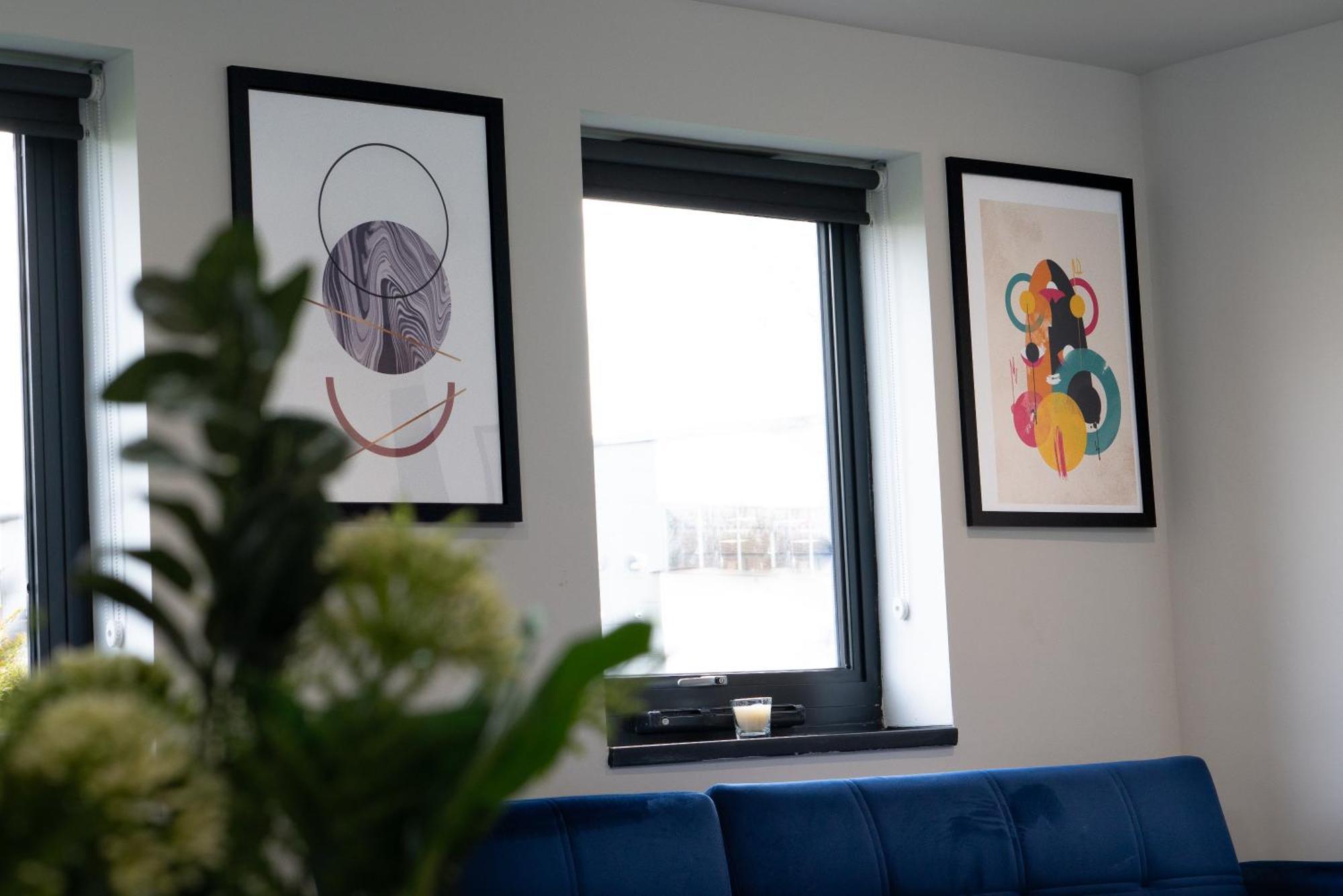 Superior 1-bed With 2 Sofa Beds Sleeps 6 Apartment *
