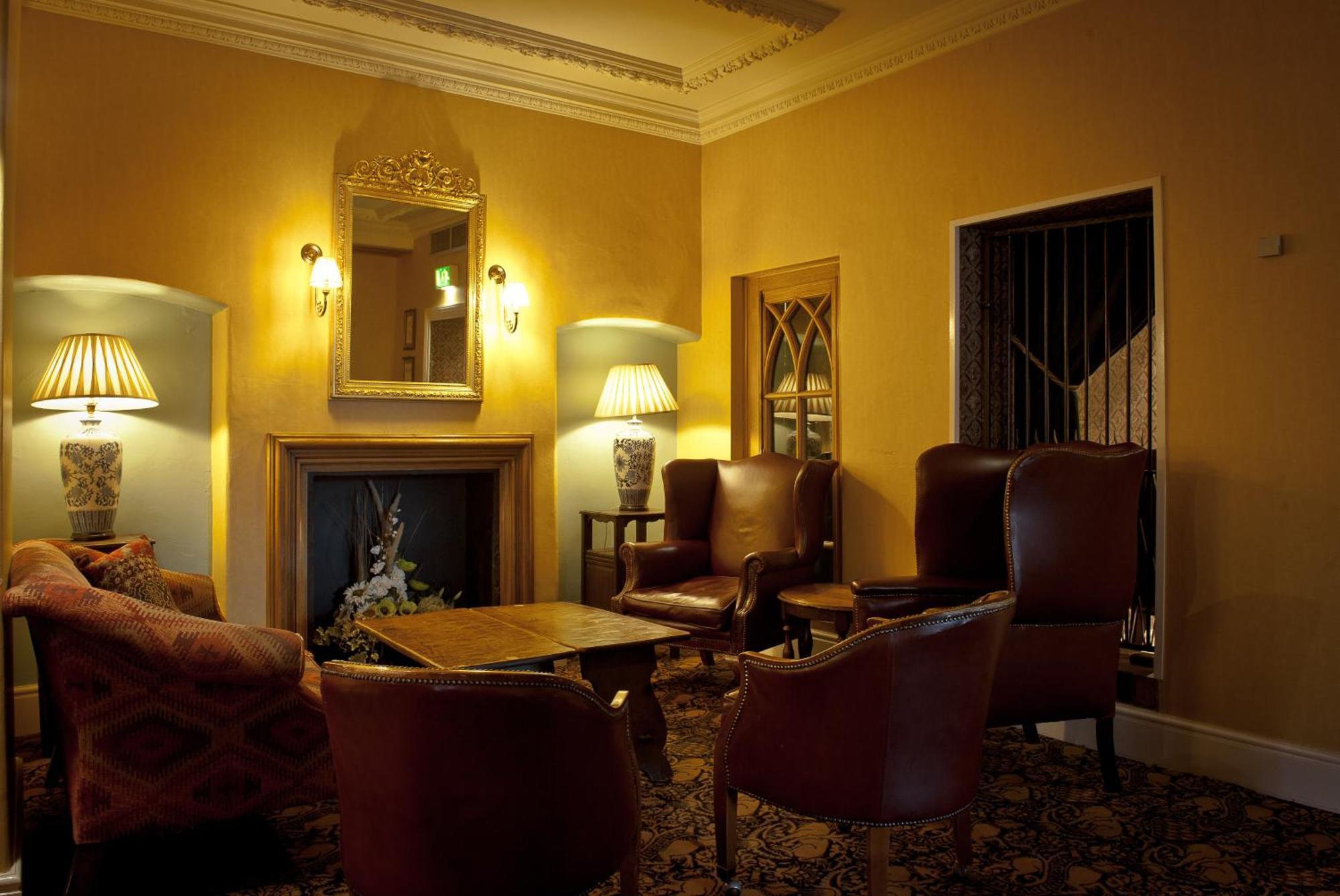 Hotel The Bull Hotel; Sure Collection By Western 4*