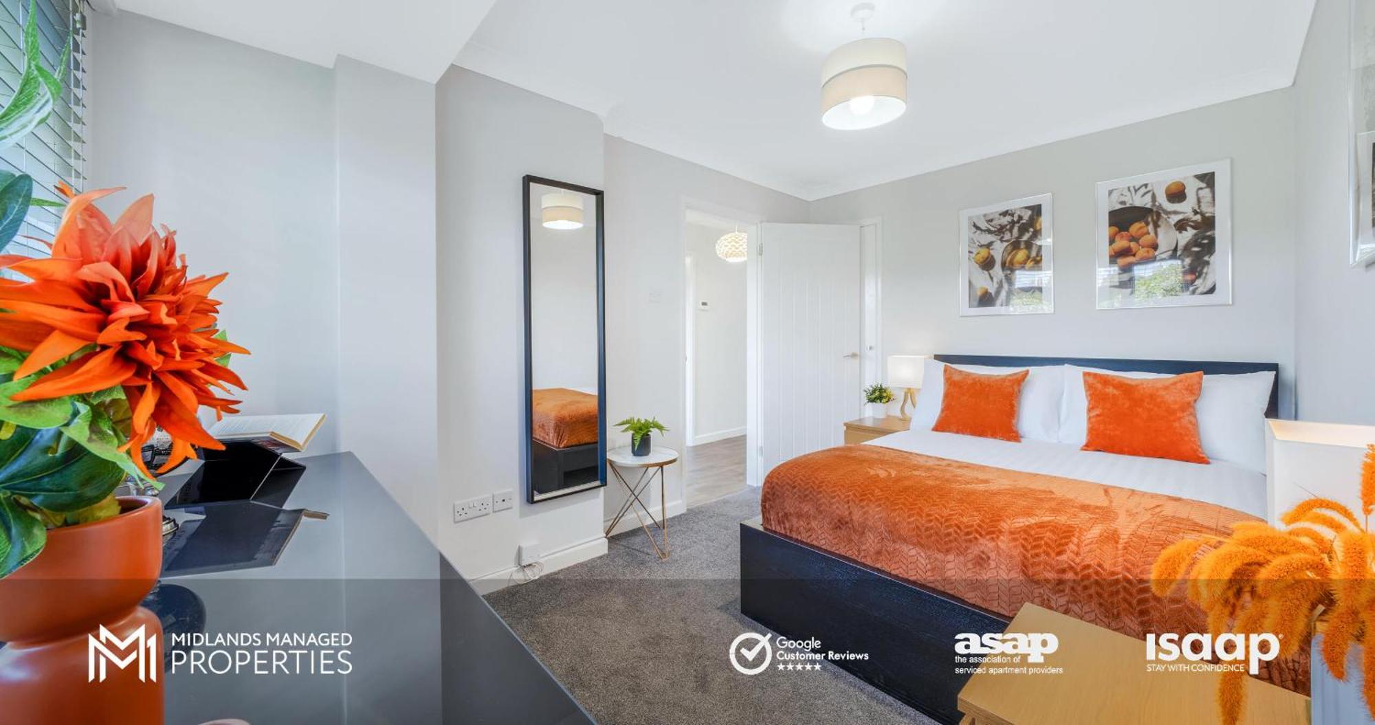 Apartment Modern Centre Apartment. Private Entrance, Garden, Parking, Garage, Quiet Neighbourhood Peterborough